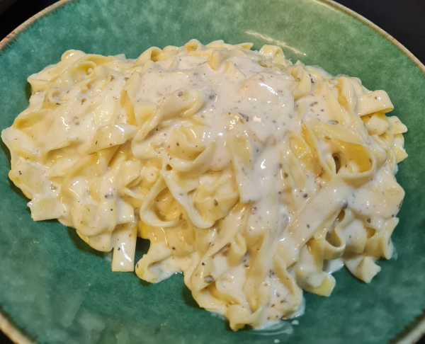Fettuccine Alfredo